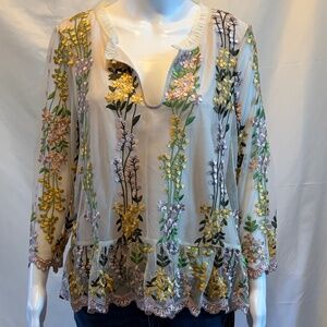Cupcakes & Cashmere Almeta Sheer Floral Embroidered Blouse – Size L